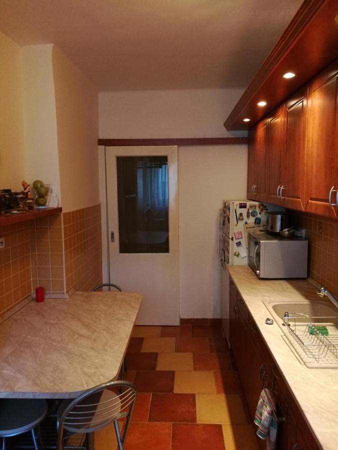 Appartamento Zsolnay Apartman Pécs Esterno foto