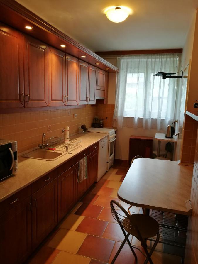 Appartamento Zsolnay Apartman Pécs Esterno foto