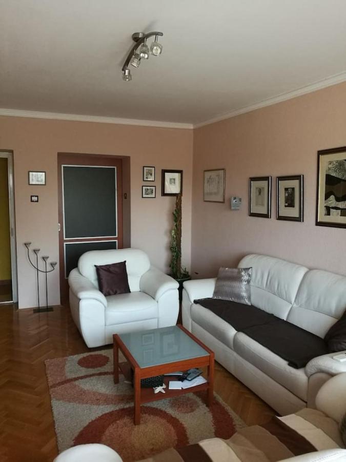 Appartamento Zsolnay Apartman Pécs Esterno foto